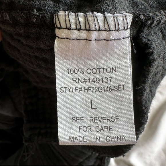 Alter’d State Black Cotton Gauze Shorts size Large - Picture 5 of 6